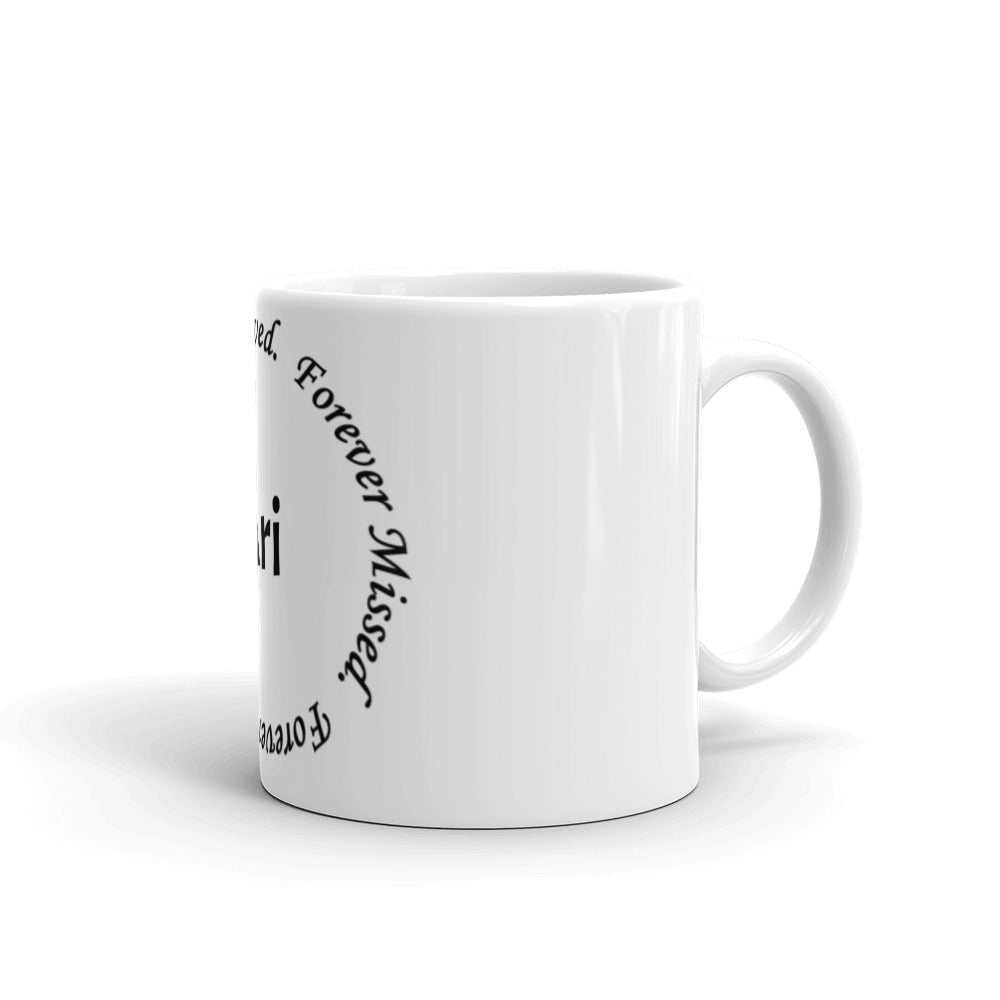 Glossy White Mug "Ari" - Circle Design